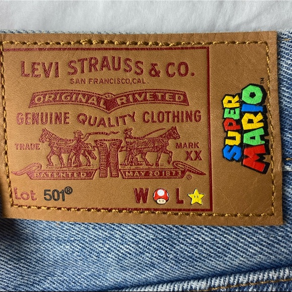 Levi’s Nintendo Super Mario Power Up Blue Tab 501 Straight 24x26 Womens Jeans - Picture 9 of 16